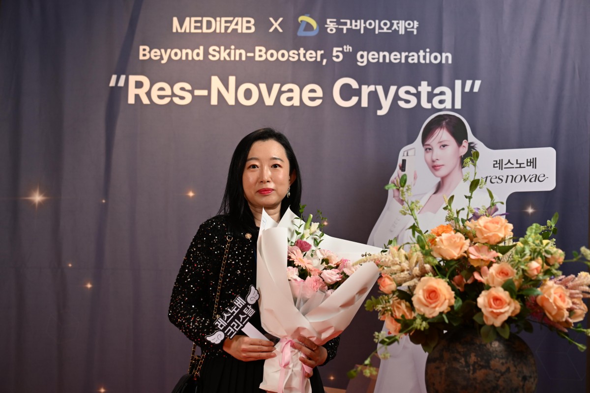 Resnovae Crystal VIP Invitation Launch Event at Cheongdam Eclat De Clinic, with Dr.So-yoon,  Park  (Sept. 7, 2024)